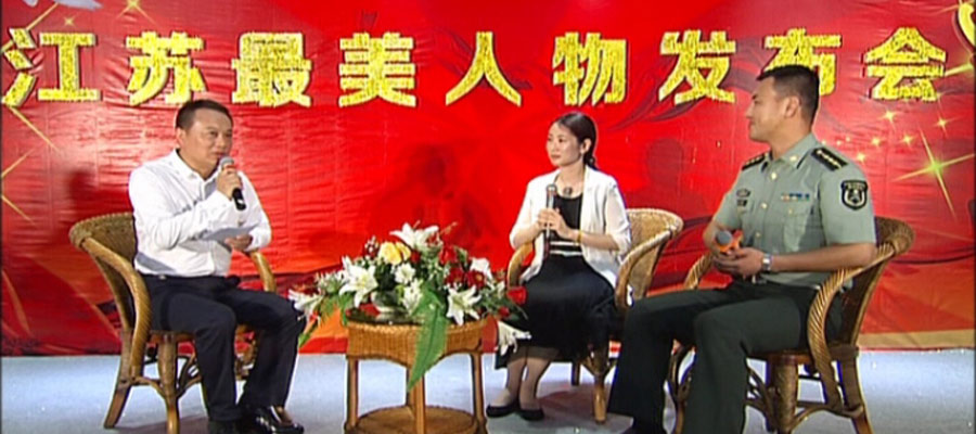 從“女神”到“女漢子”，一個人獨挑家庭的重擔